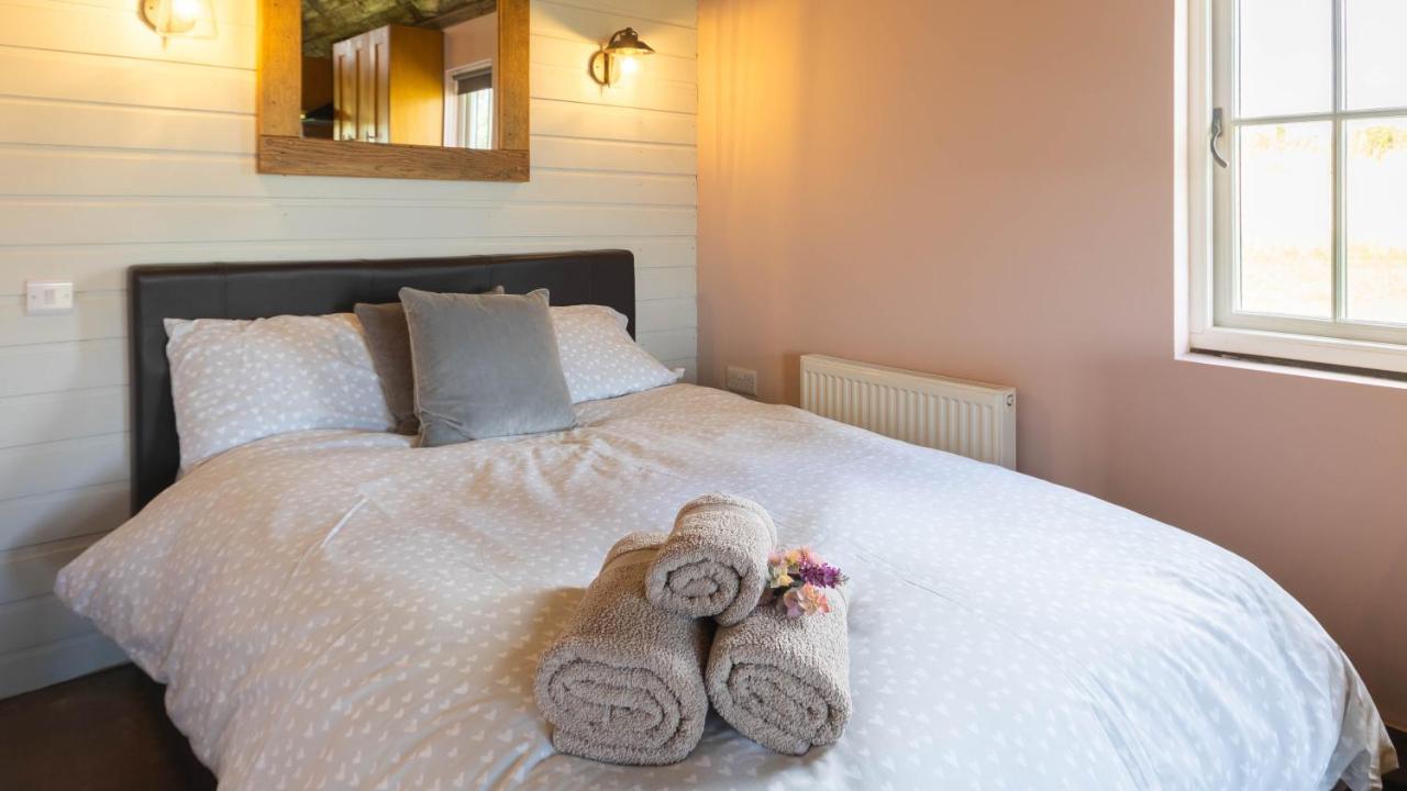 Lake View Lodges Long Melford Exterior foto